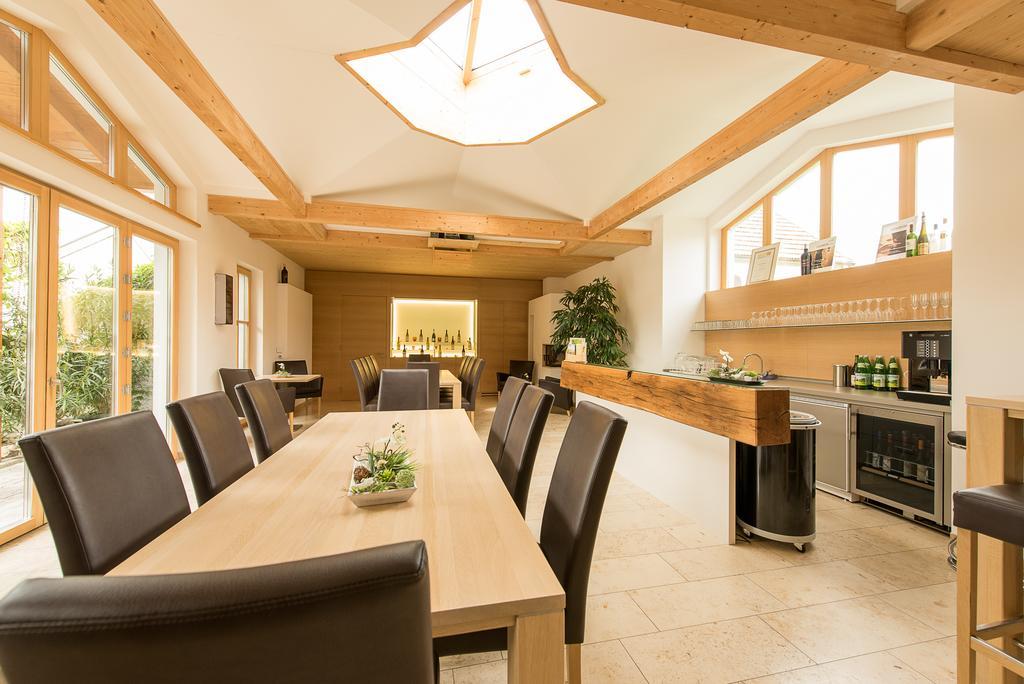 Weingut Familie Bauer Hotel Grossriedenthal Екстериор снимка