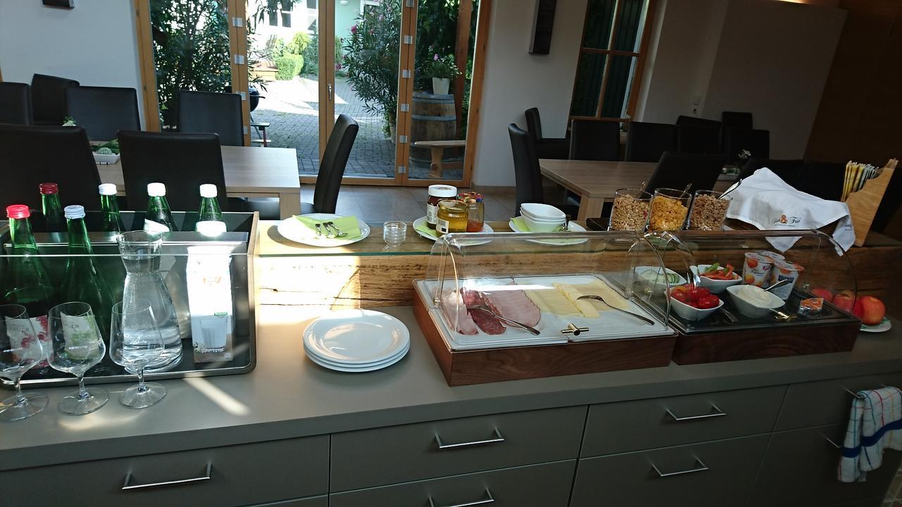 Weingut Familie Bauer Hotel Grossriedenthal Екстериор снимка